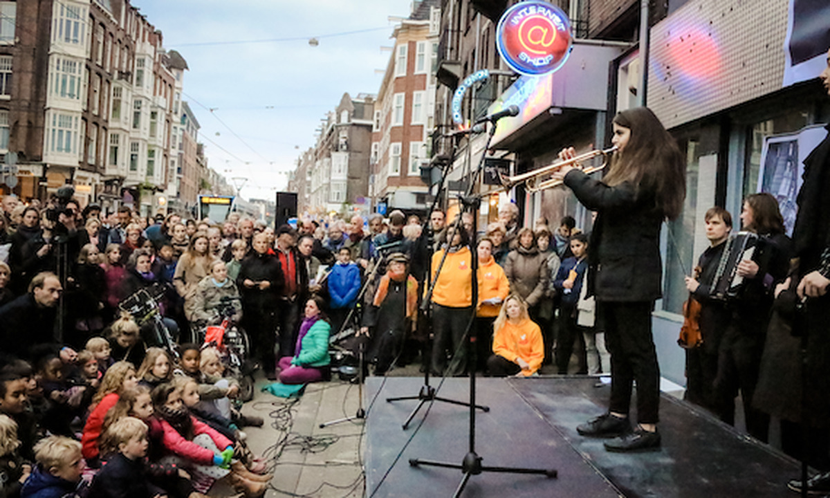 Herdenking jongerencomité De Pijp